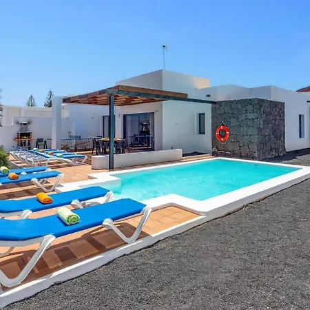 Villa Sundar By *